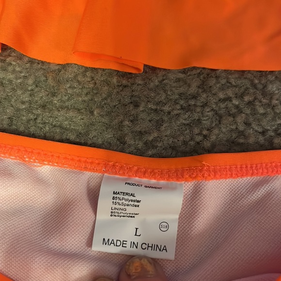 Women’s bathing suit size large - Picture 5 of 7